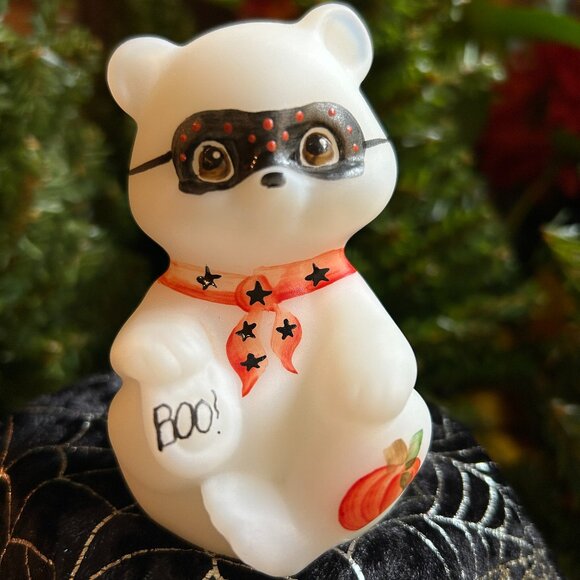 RARE Fenton Signed and Hand Painted Masked Halloween “BOO!” Bear (MINT) - Picture 5 of 10
